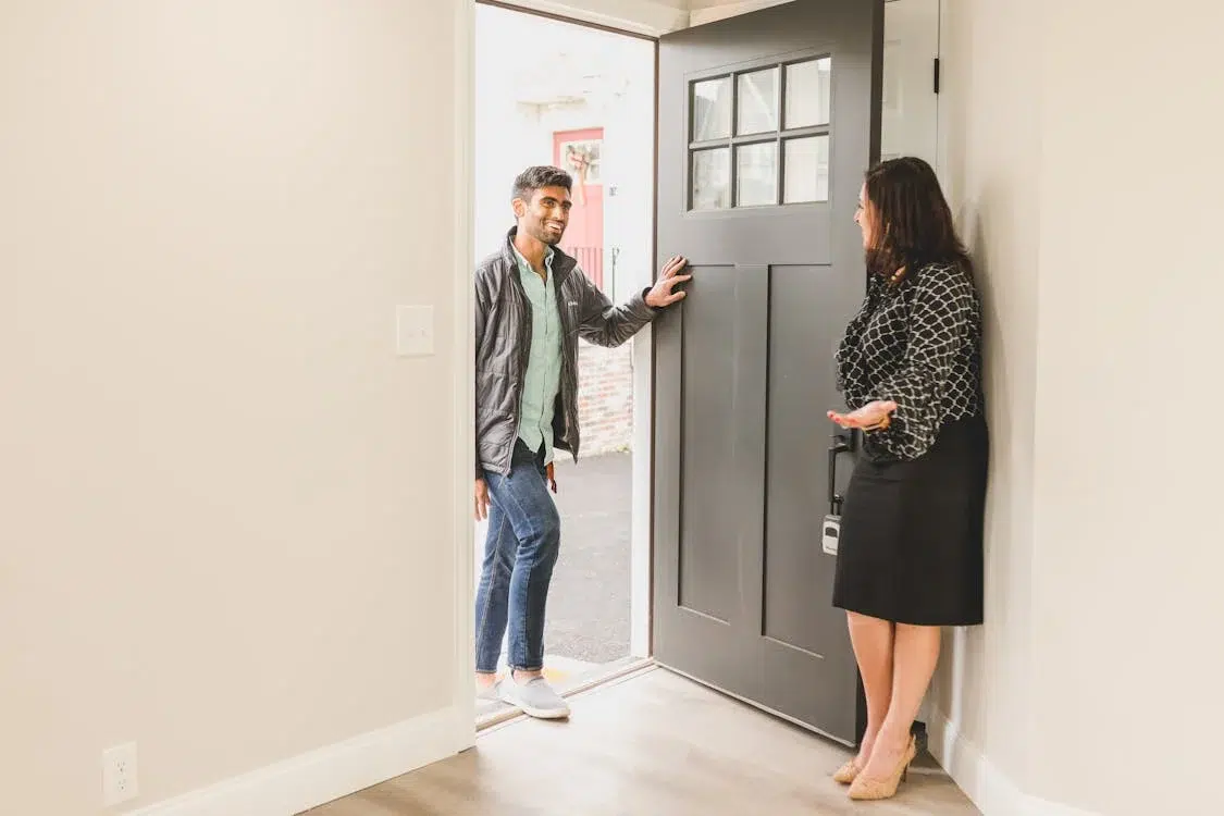 Selecting the best buyer when selling your house